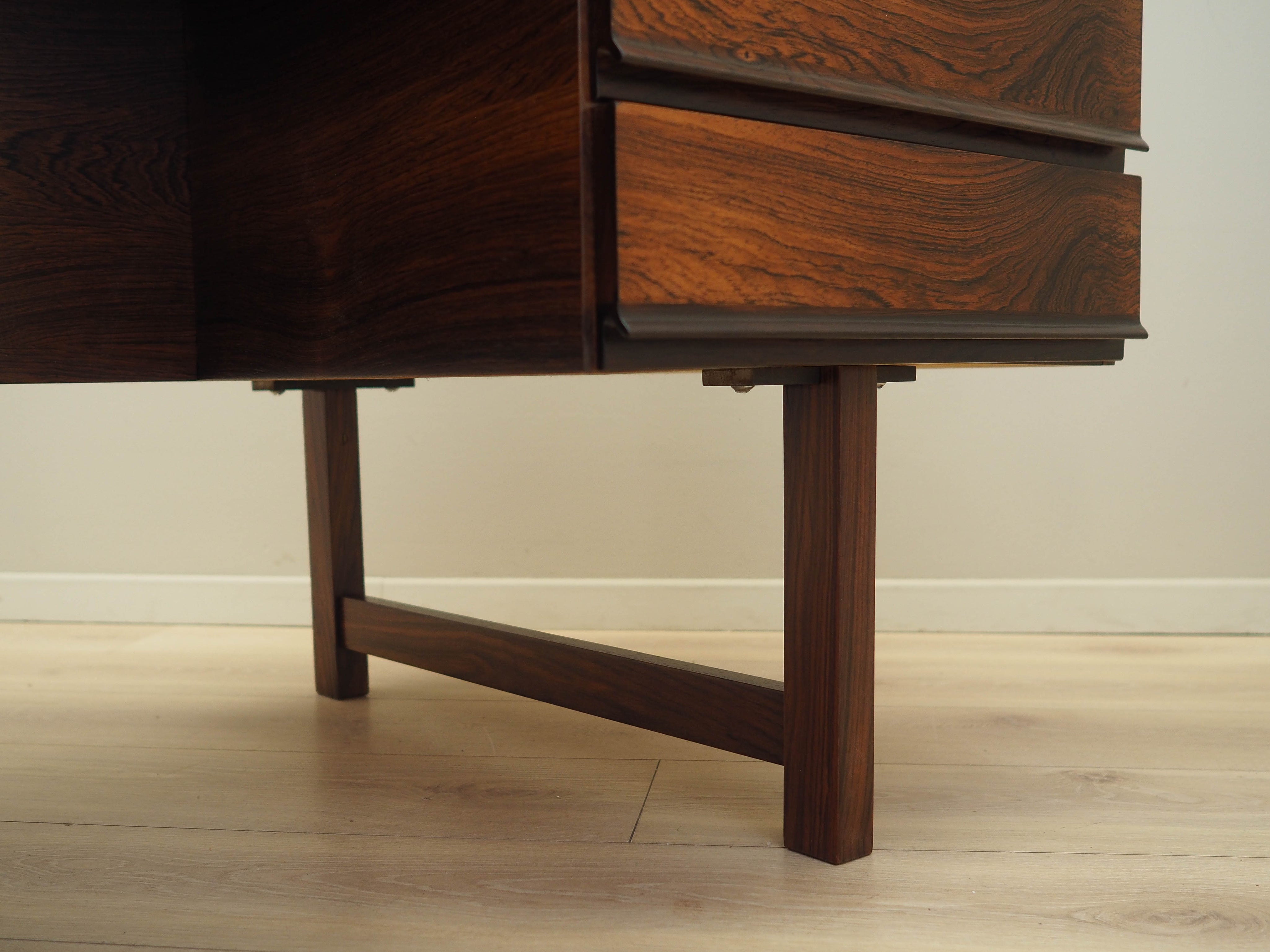 Scandinavian_Desk,_Danish_Design,_Rosewood_Veneer,_1970s,_Denmark