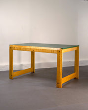 Scandinavian_Extending_Dining_Table_made_of_Oak_from_1960
