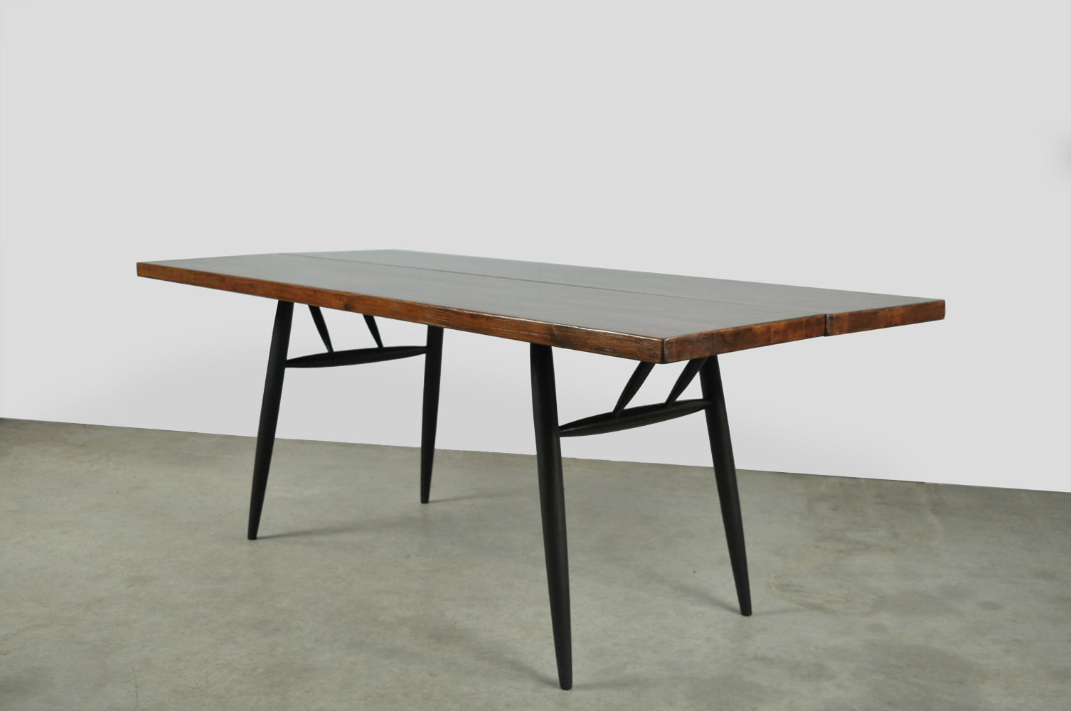 Scandinavian_LAUKAAN_PUU_“Pirkka”_dining_table_by_Ilmari_Tapiovaara,_Finland_1950s