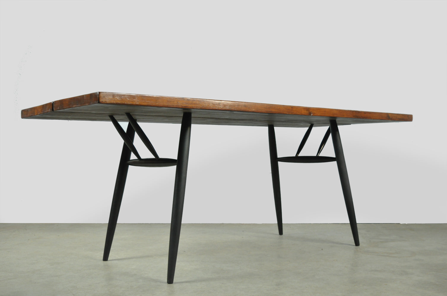 Scandinavian_LAUKAAN_PUU_“Pirkka”_dining_table_by_Ilmari_Tapiovaara,_Finland_1950s