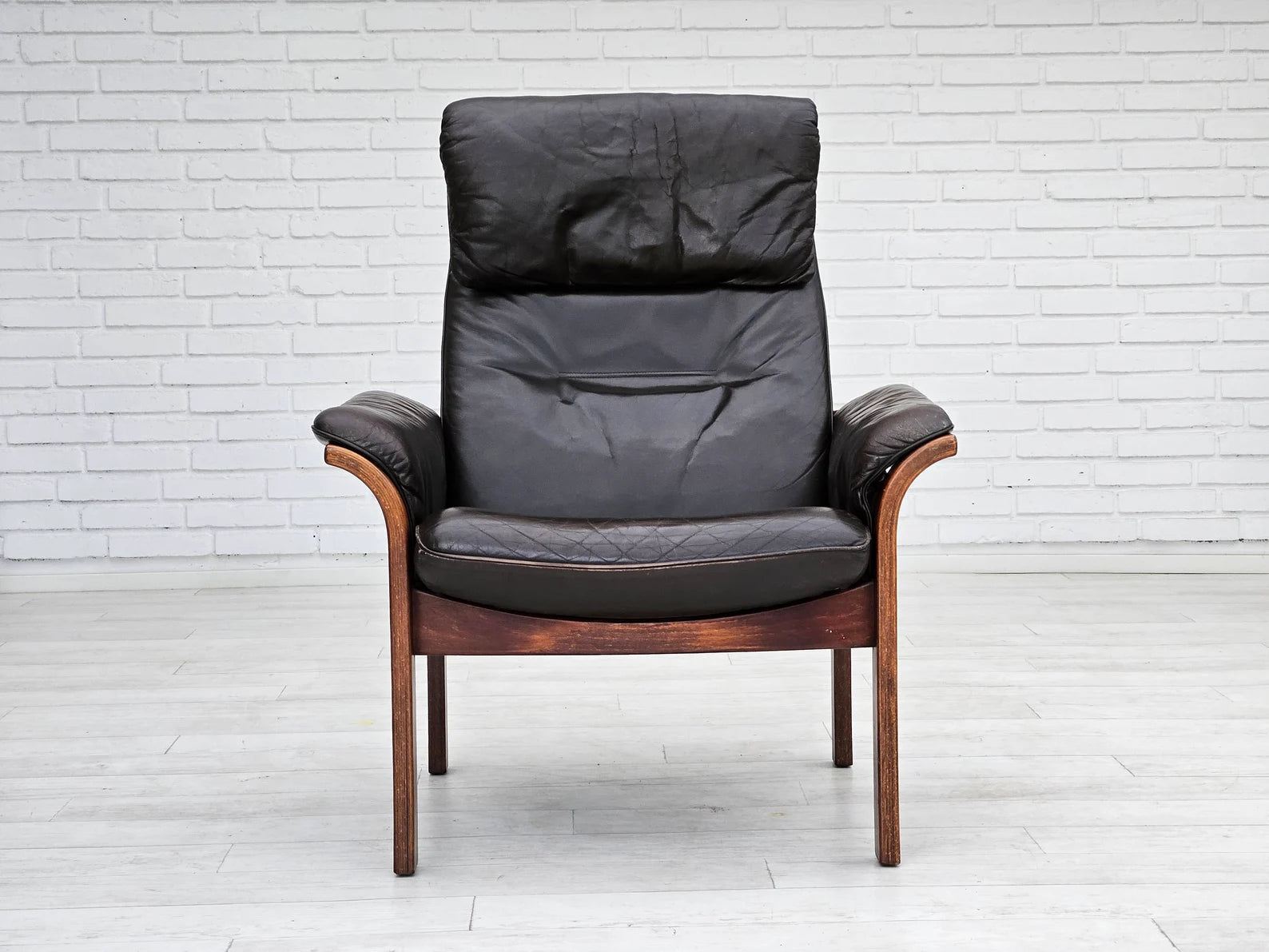 Adjustable_Leather_Lounge_Chair_by_Göte_Möbler,_1970s,_Sweden