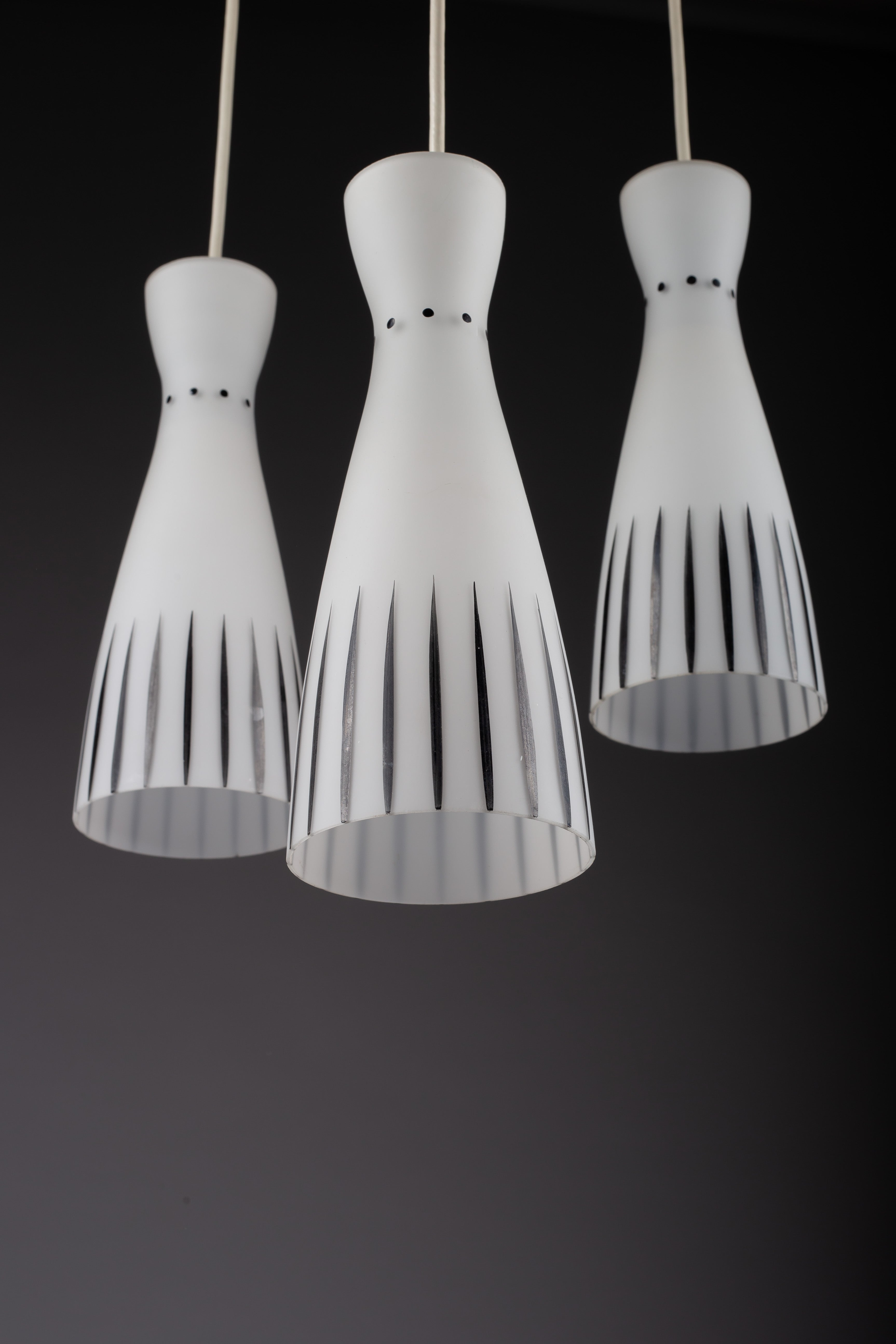 Scandinavian_Glass_Ceiling_Lamp,_Mid-Century_Modern