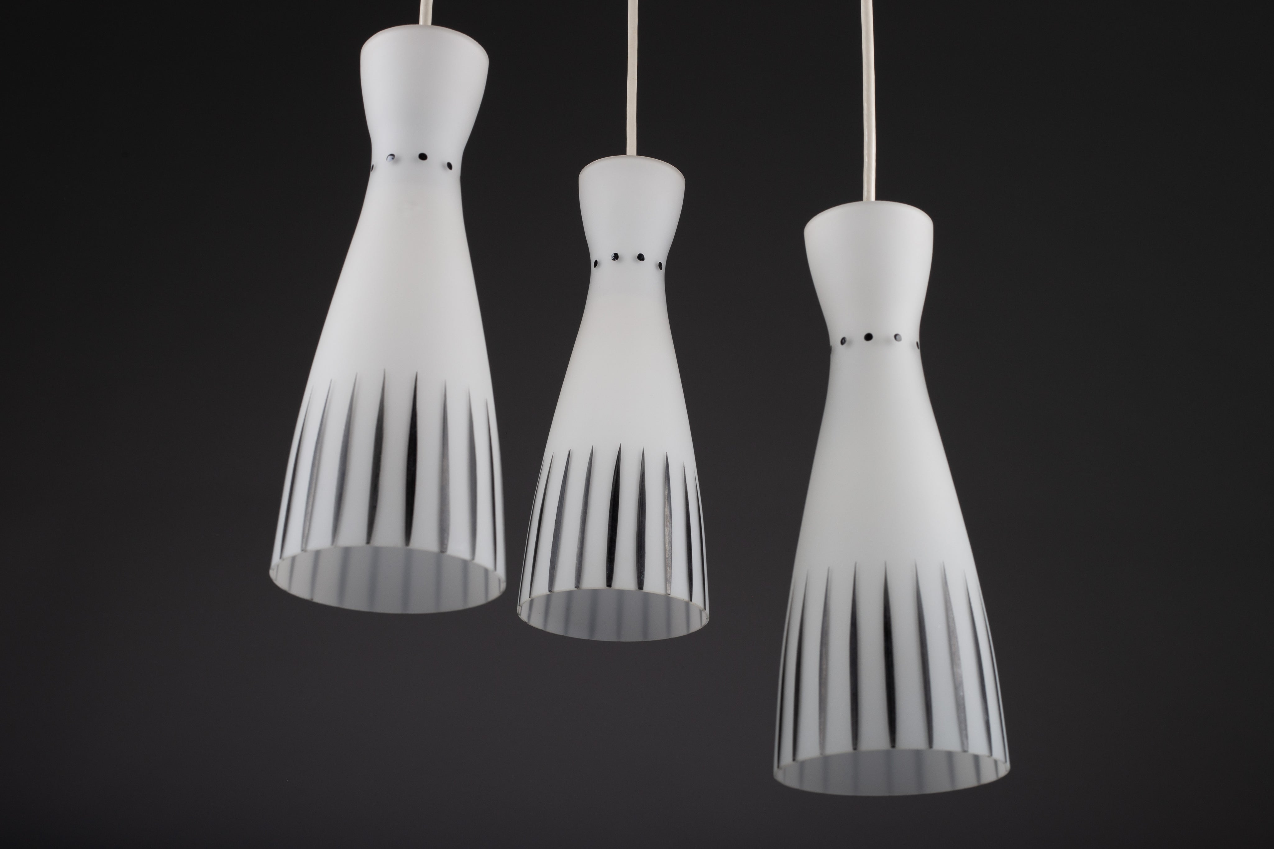 Scandinavian_Glass_Ceiling_Lamp,_Mid-Century_Modern