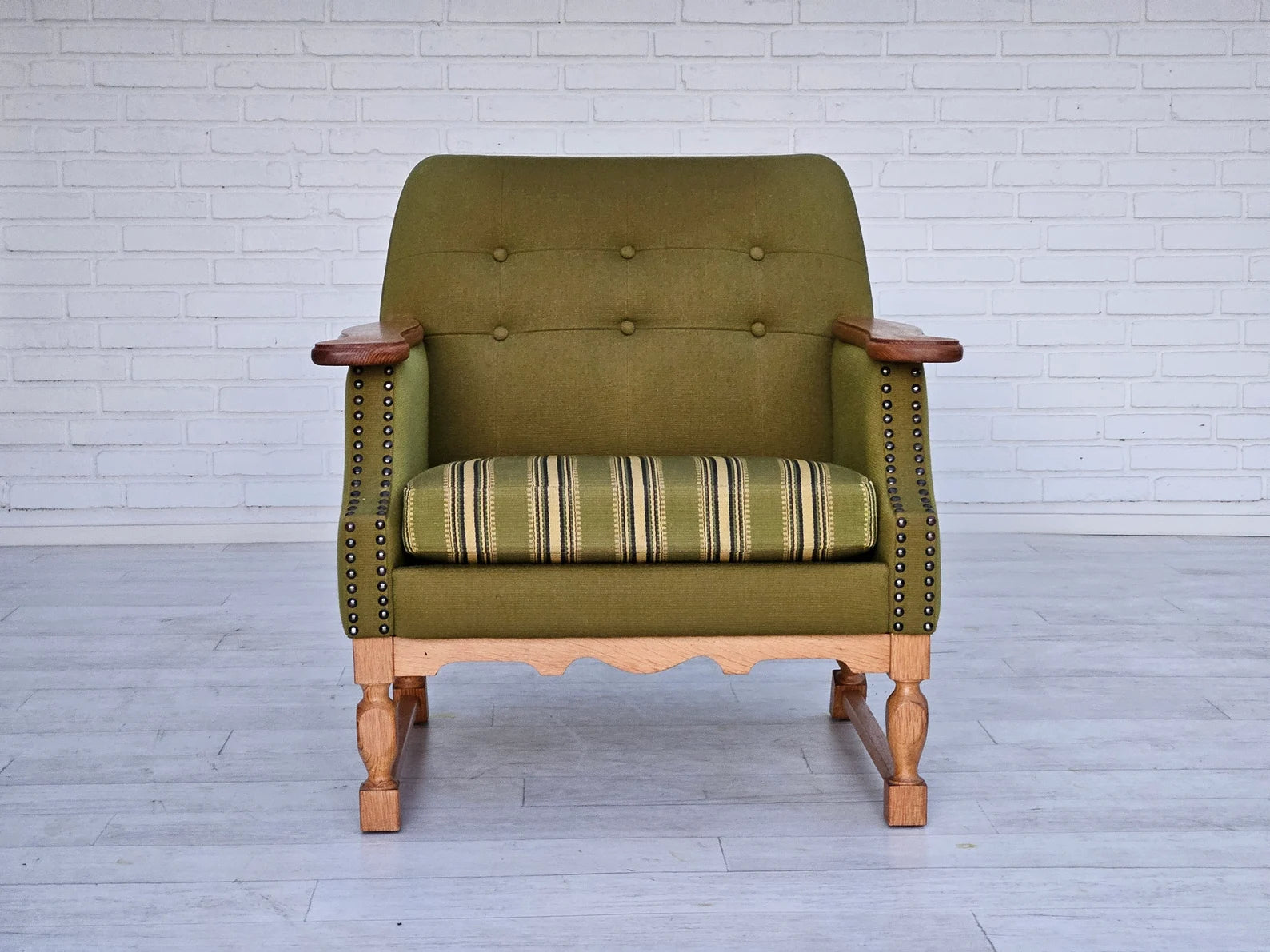Scandinavian_Modern_Chaise_Lounge,_1970s_Denmark