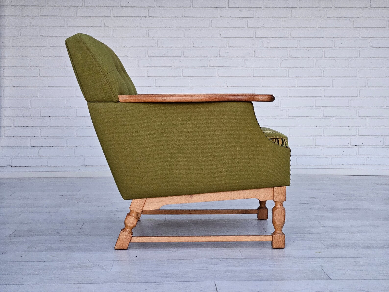 Scandinavian_Modern_Chaise_Lounge,_1970s_Denmark