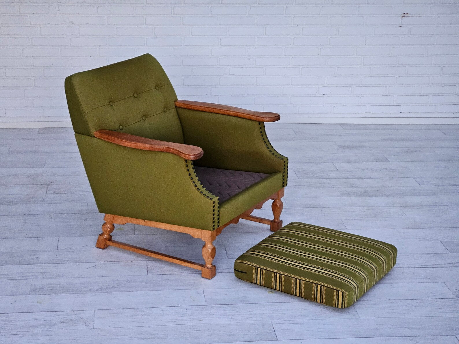 Scandinavian_Modern_Chaise_Lounge,_1970s_Denmark