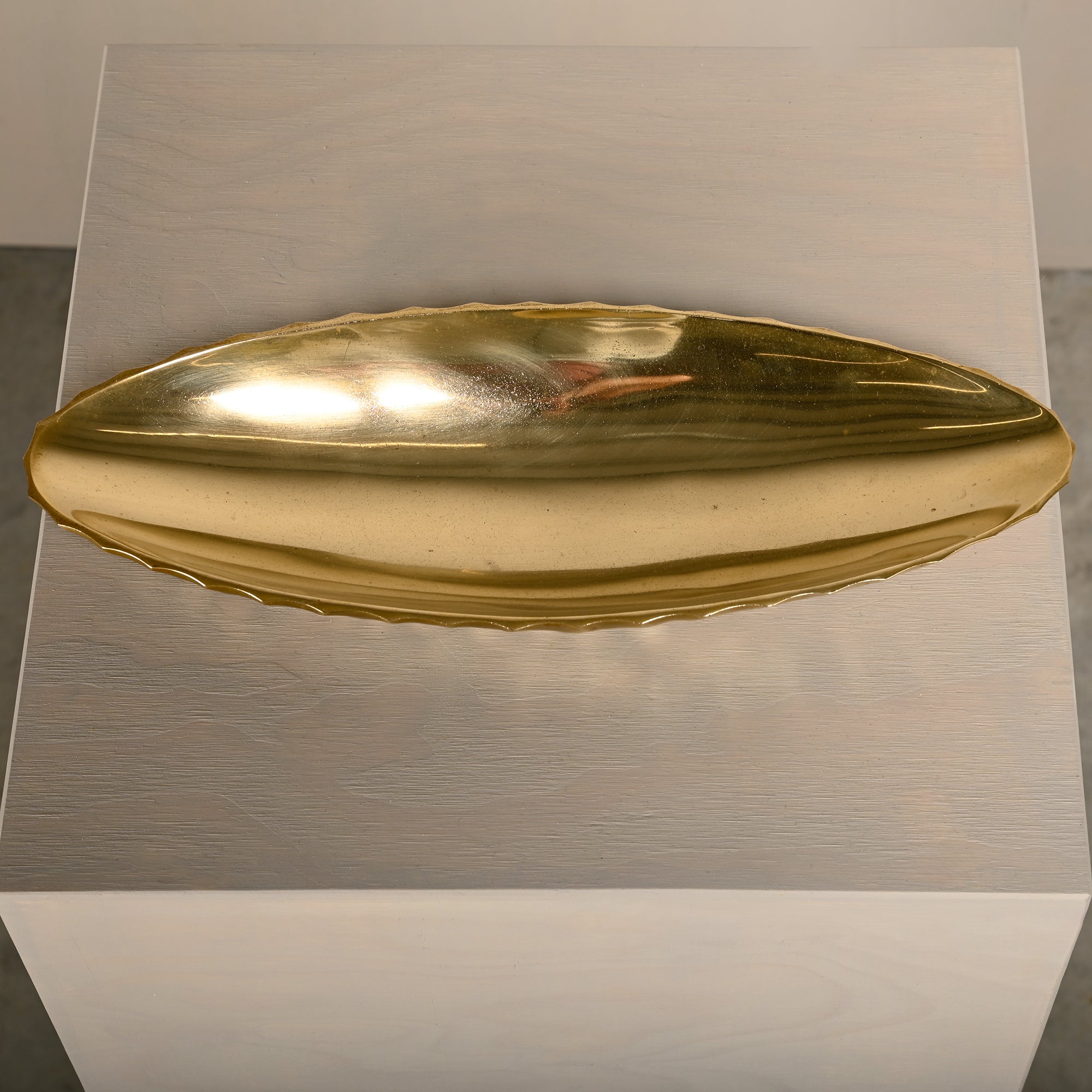 Handmade_Oval_Solid_Brass_Bowl_with_Hammered_Textured_Exterior_and_Smooth_Interior