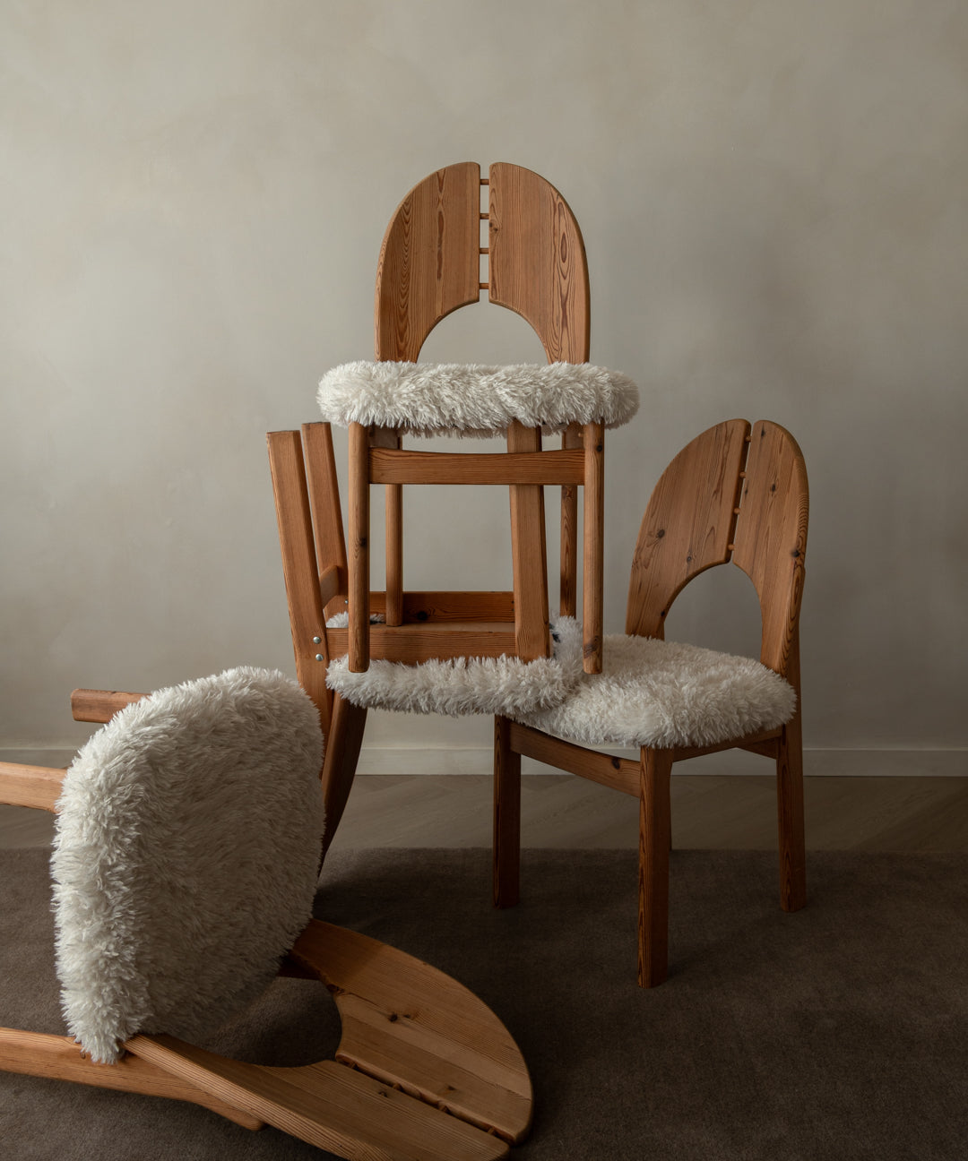 Set_of_4_Scandinavian_Pine_Dining_Chairs_in_the_Style_of_Niels_Koefoed,_Denmark_1970s