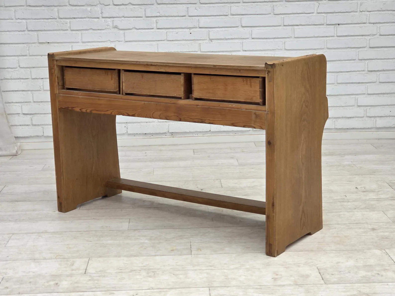 Scandinavian_Modern_Teak_Dresser,_1970s_Denmark