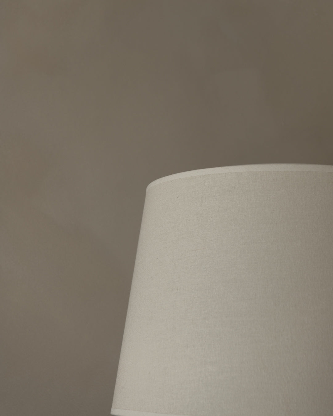Scandinavian_Modern_Teak_Floor_Lamp_with_Fabric_Shade,_1960s–1970s