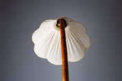 Scandinavian_Modern_wooden_curved_floor_lamp_Narcissus,_c_1940s,_Sweden