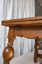 Scandinavian_Modern_Oak_Draw-Leaf_Extending_Coffee_Table_with_Baluster_Legs,_circa_1960s-1970s