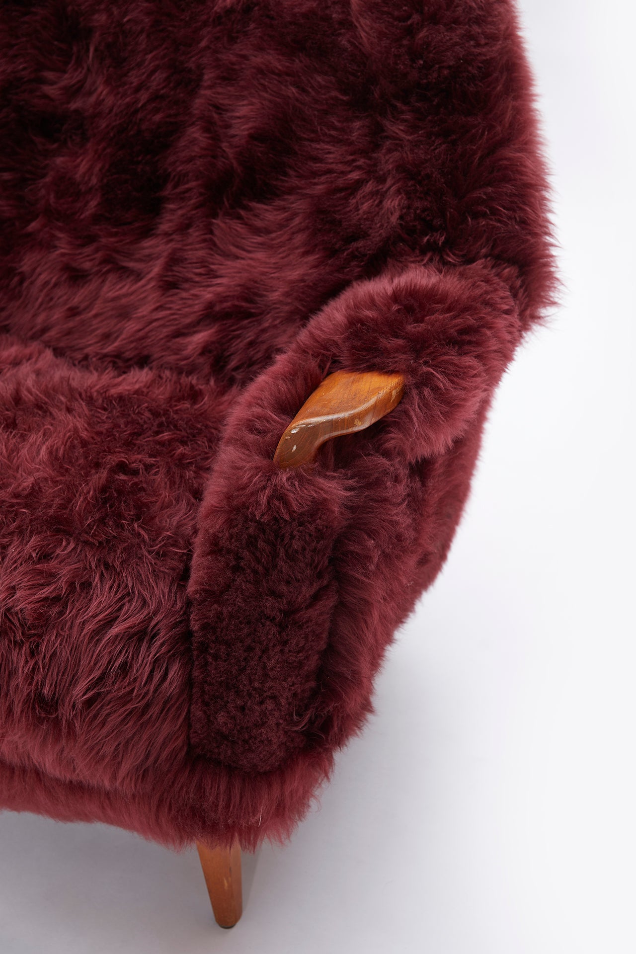 Bröderna_Andersson_Haute_Couture_Burgundy_Sofa,_Sweden_1950s