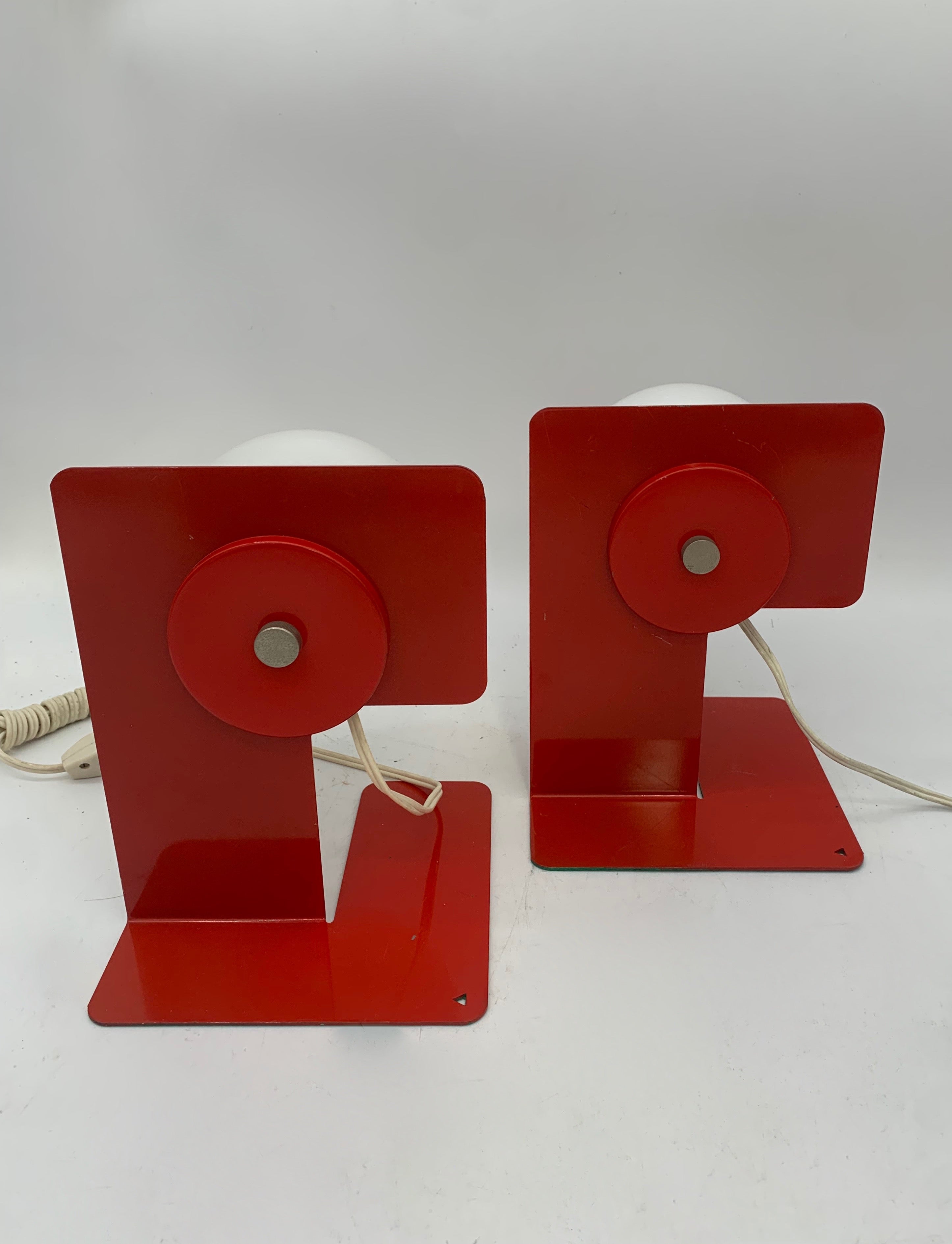 Set_of_2_Minimalist_Red_Metal_and_White_Glass_Table_Lamps_Attributed_to_Sciolari,_Italian_Modern_Design