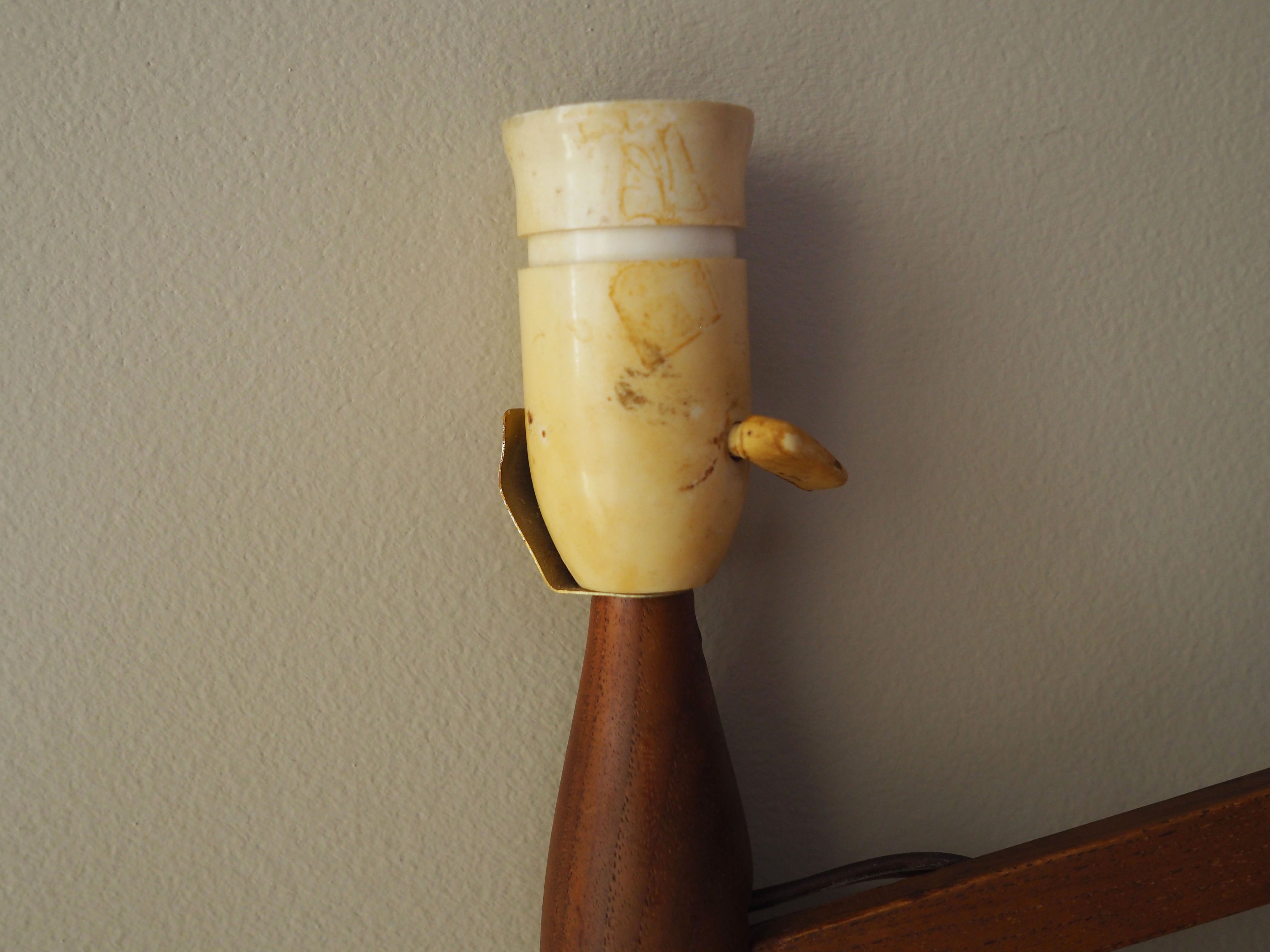 Lyfa_Teak_Scissor_Wall_Lamp,_1970s,_Denmark