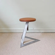 Triângulo_Screwable_Stool_by_Miguel_Saboya,_Portugal