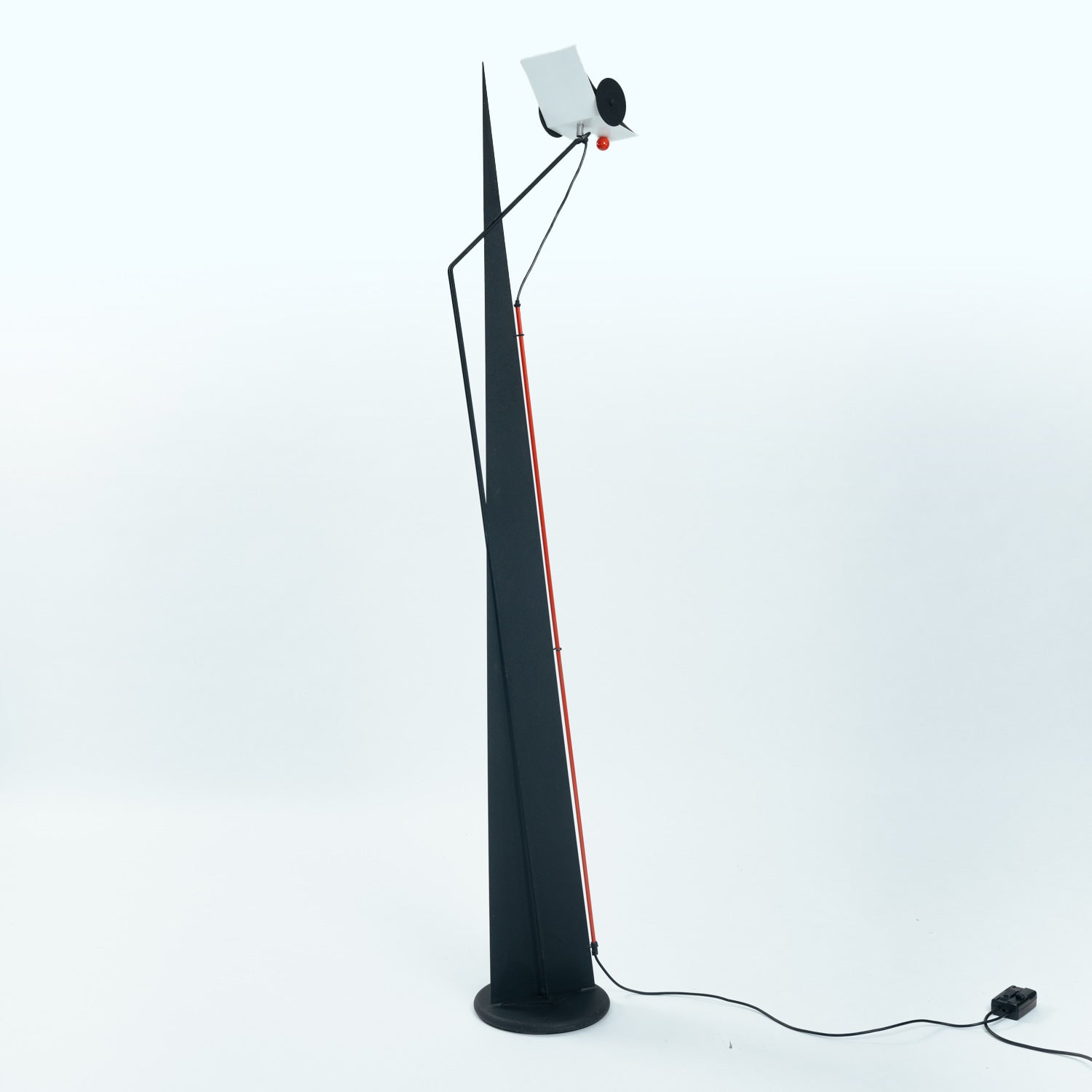 Neukro-Menden_Postmodern_Floor_Lamp_in_Memphis_Style,_Germany_1980s