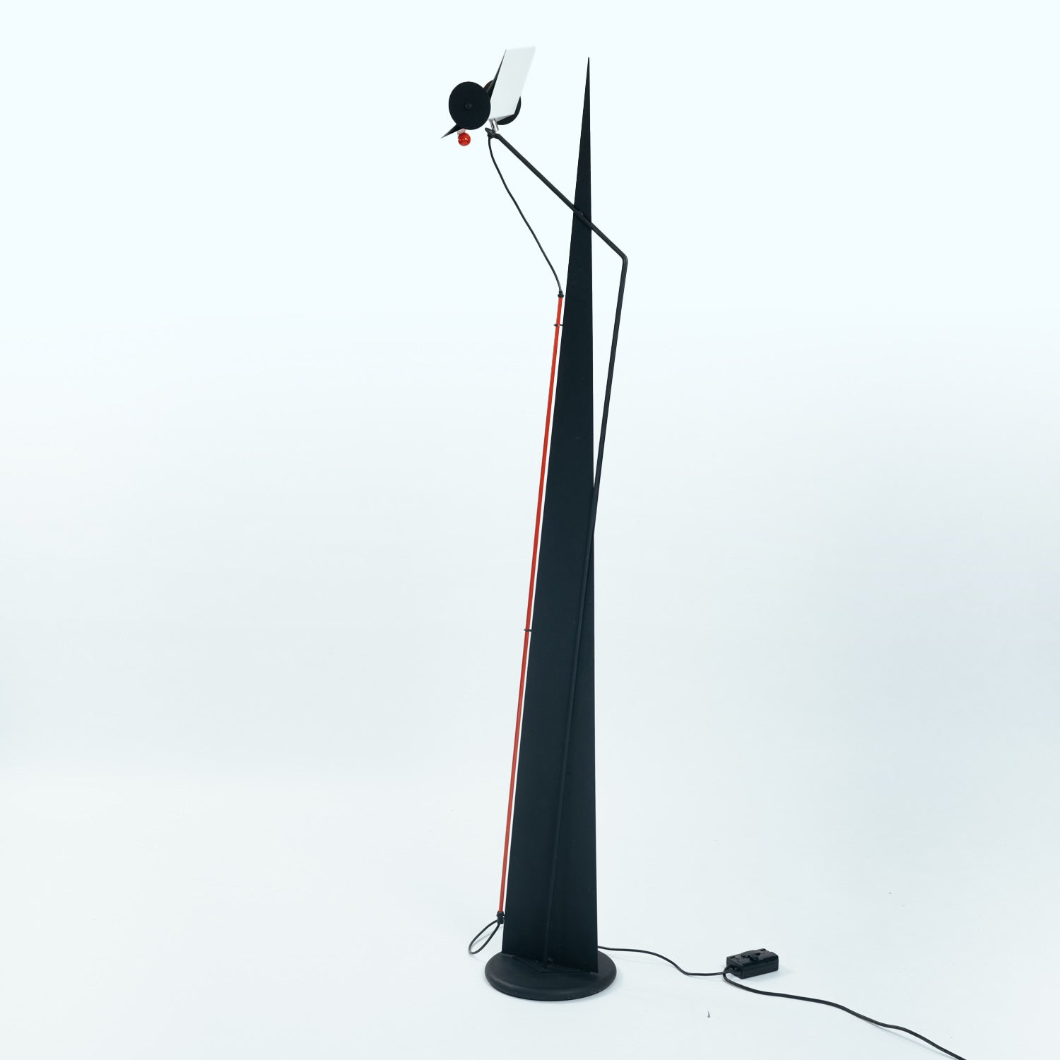 Neukro-Menden_Postmodern_Floor_Lamp_in_Memphis_Style,_Germany_1980s