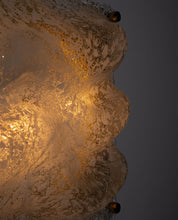 Sculptural_Murano_Glass_Wave_Wall_Lamp_with_Brass_Backplate,_Italy