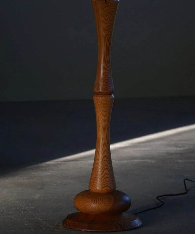Sculptural_Scandinavian_Modern_Floor_Lamp_in_Solid_Pine,_1970s