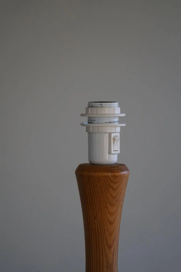 Sculptural_Scandinavian_Modern_Floor_Lamp_in_Solid_Pine,_1970s