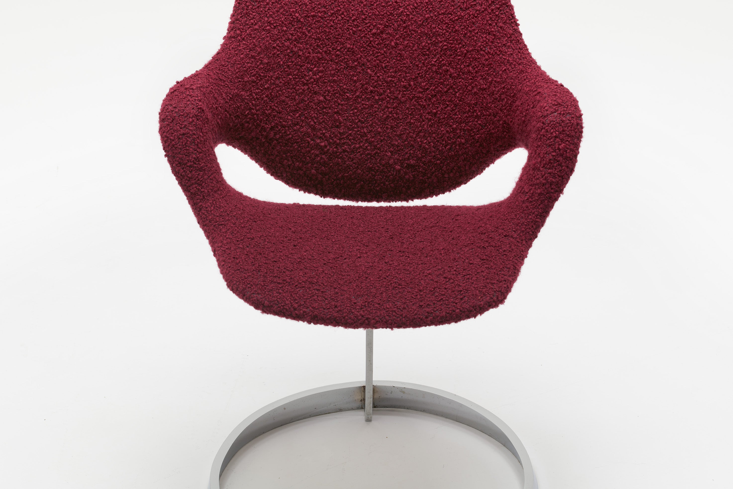 Scimitar_Dining_Set_by_Boris_Tabacoff_for_MMM,_Chrome_and_Bouclé_Dining_Suite,_France,_1971
