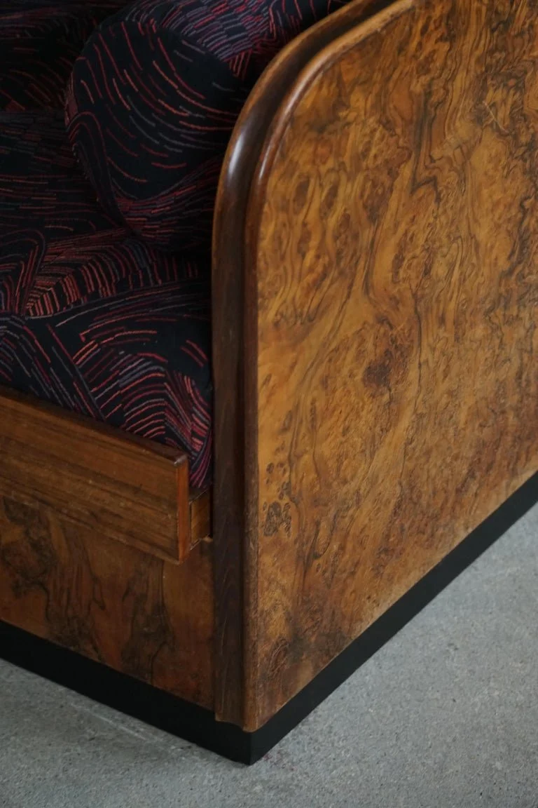Sculptural_Sofa_in_Nutwood_&_Burl,_Art_Deco,_Swedish_Cabinetmaker,_1940s