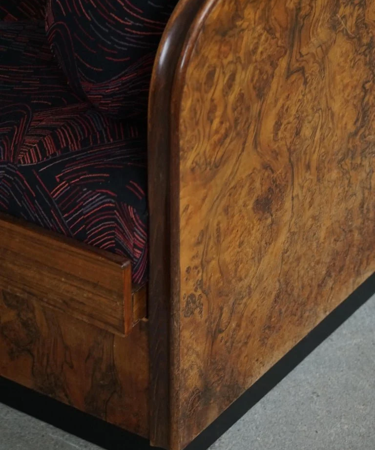 Sculptural_Sofa_in_Nutwood_&_Burl,_Art_Deco,_Swedish_Cabinetmaker,_1940s