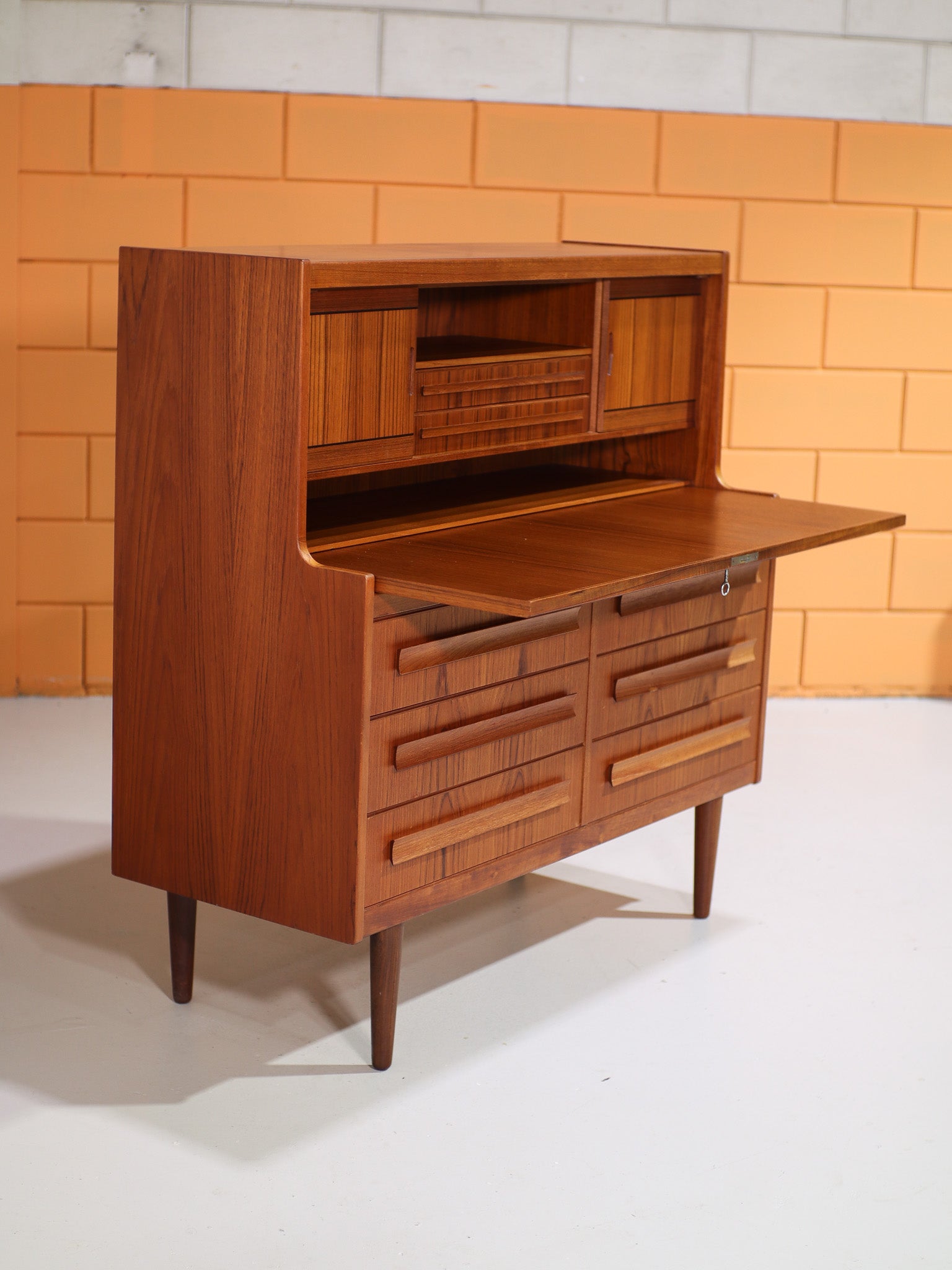 Secretary_Sigfred_Omann_Ølholm_teak_Danish_vintage