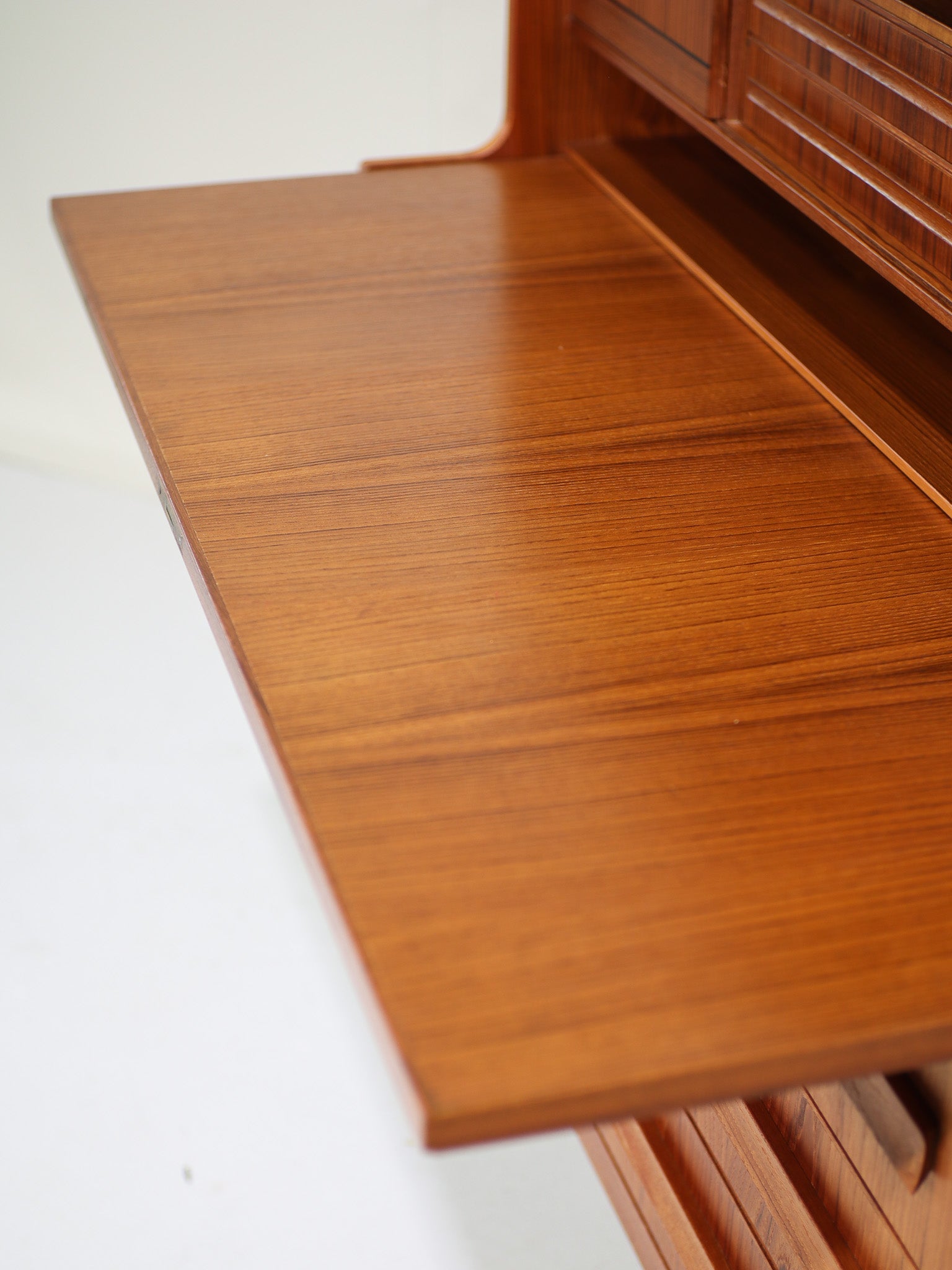 Secretary_Sigfred_Omann_Ølholm_teak_Danish_vintage