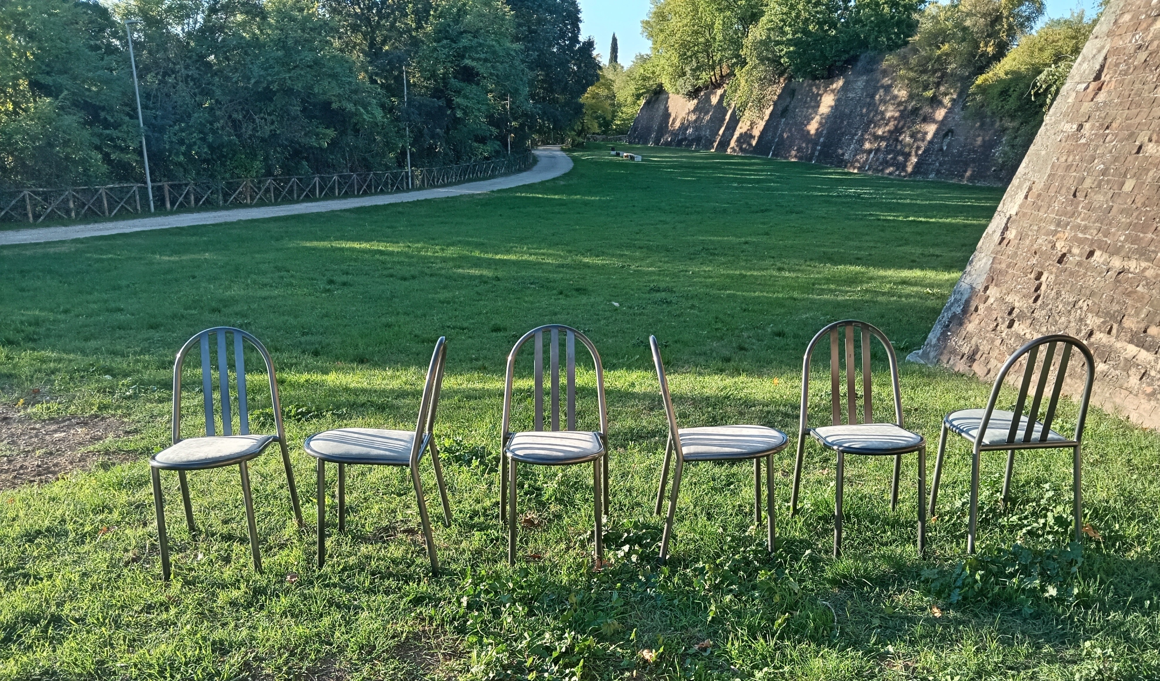 Set_of_6_Robert_Mallet-Stevens_Stackable_Chairs,_1930_Design,_1980s_Production