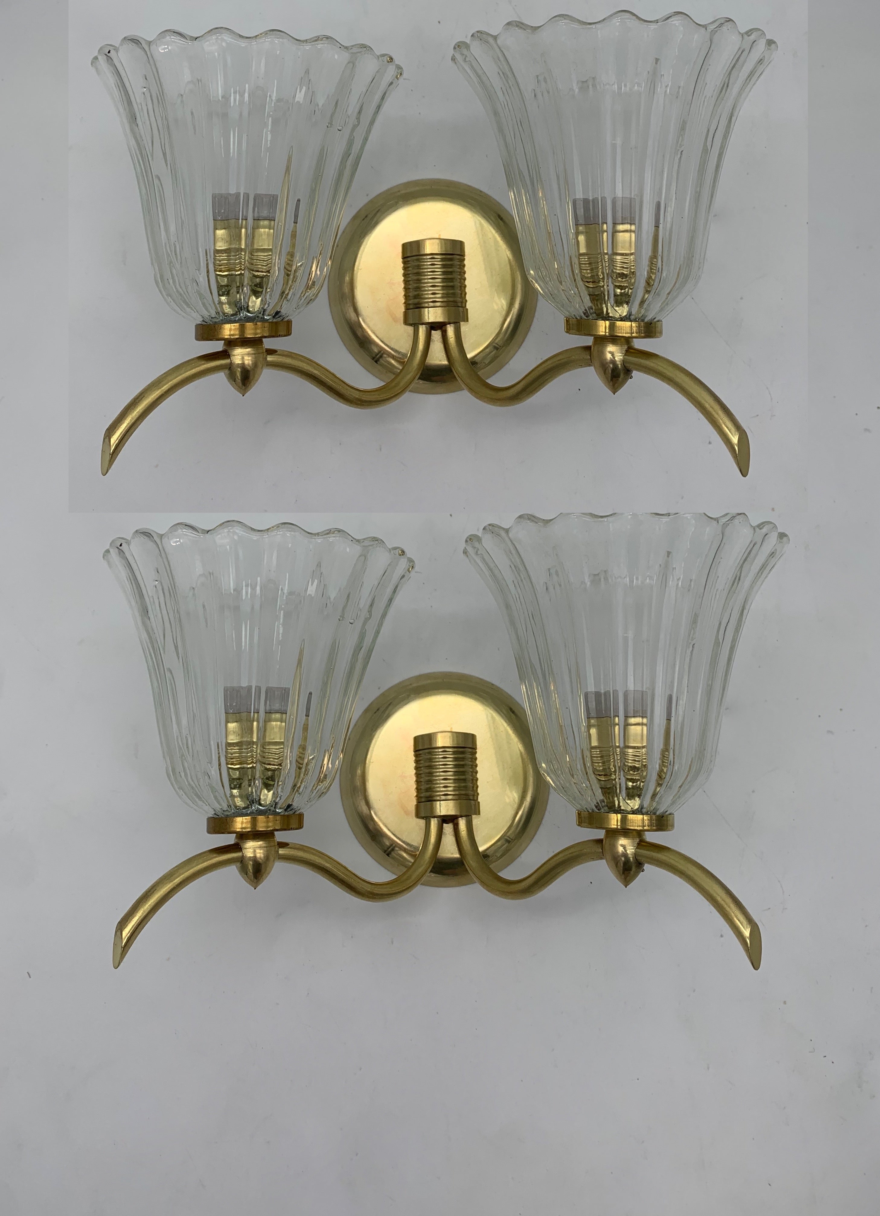 Set_of_2_Seguso_Attributed_Brass_and_Ribbed_Glass_Wall_Sconces,_Italy,_1960s