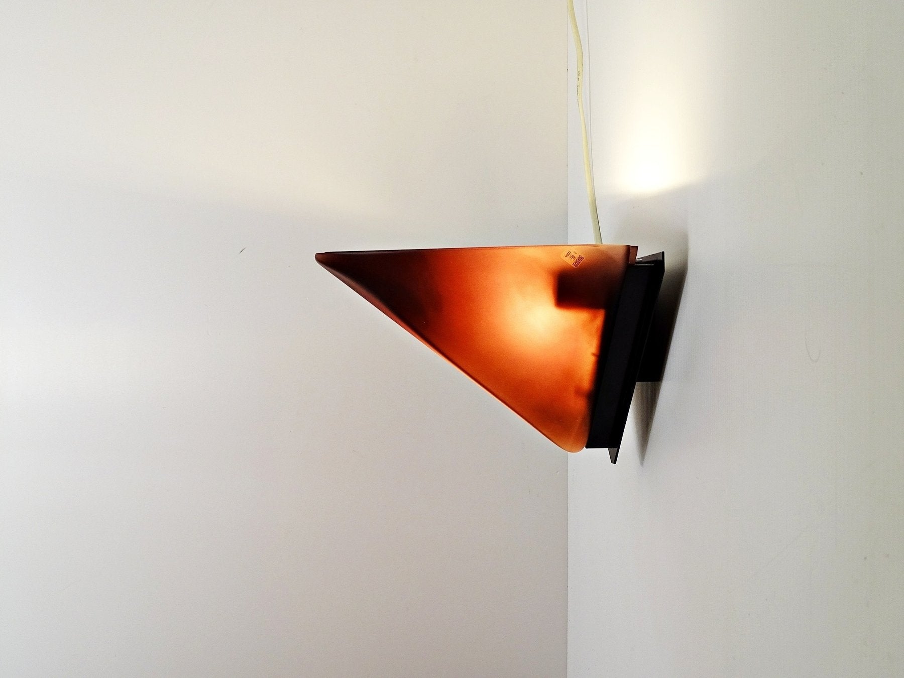 Set_of_2_Diamond_Pyramid_Wall_Sconces_by_Selene_Illuminazione,_1970s,_Italy