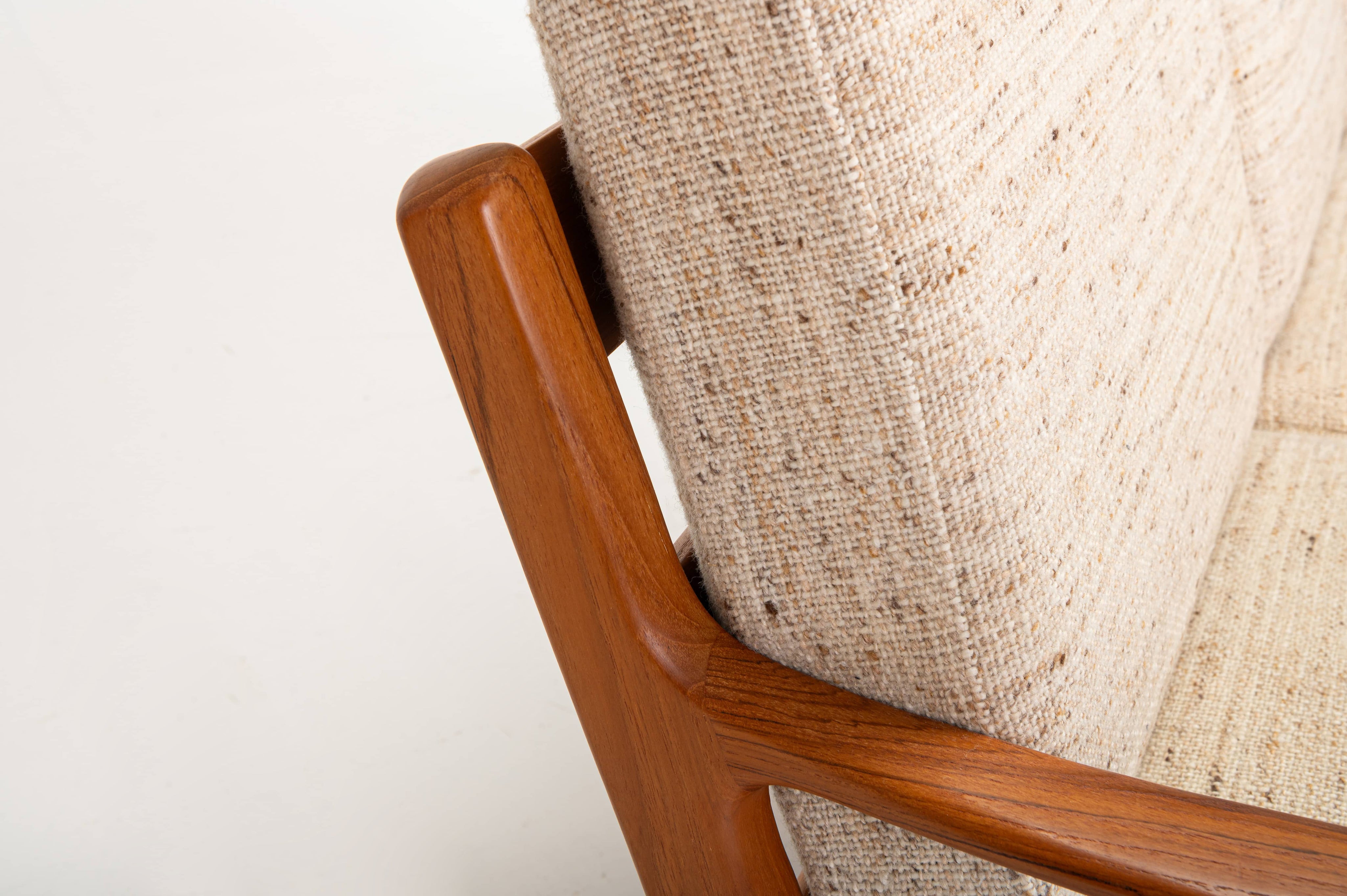 Sofa_by_Ole_Wanscher_for_P._Jeppesen_Møbelfabrik,_1960s,_Denmark