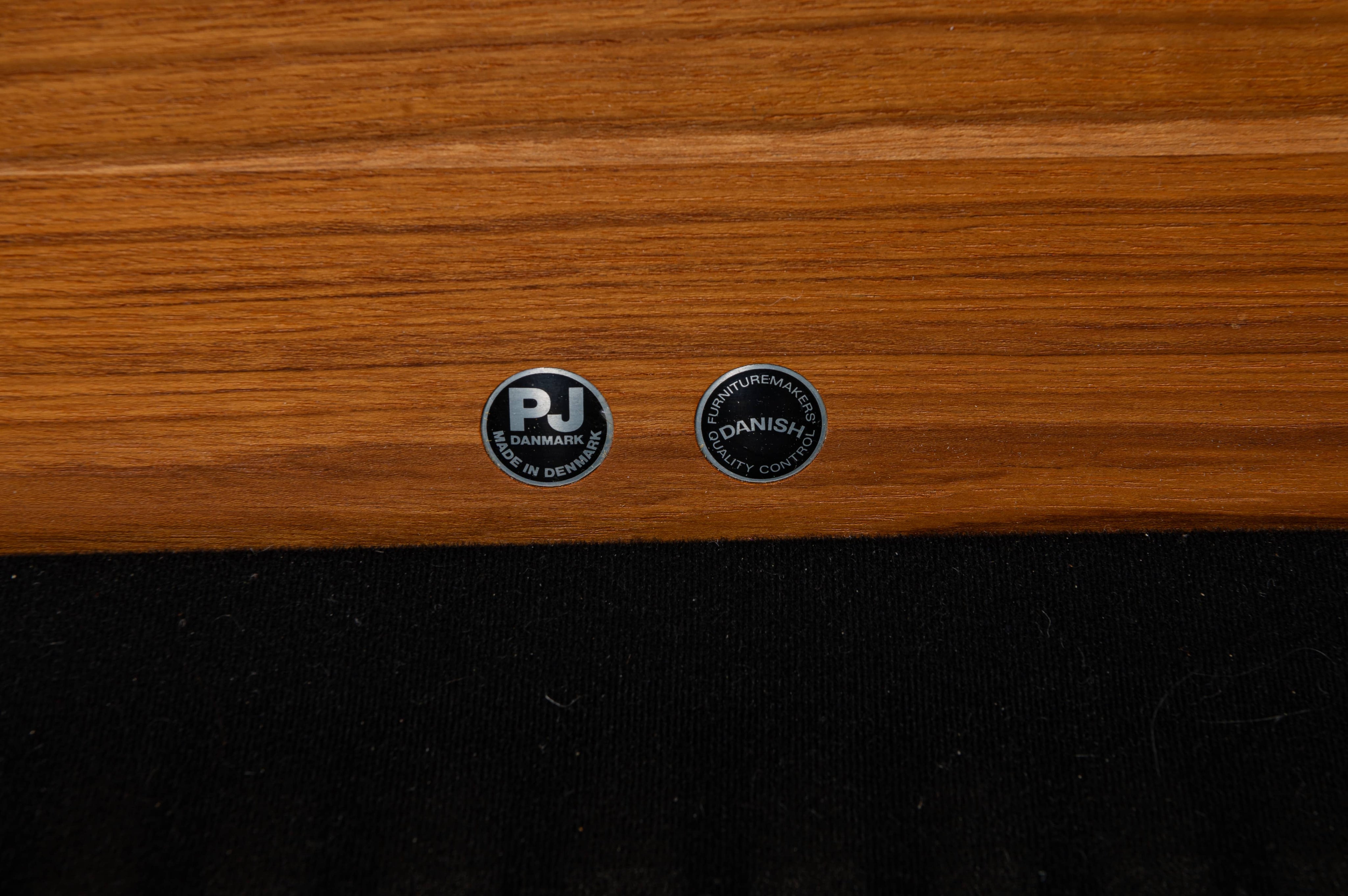 Sofa_by_Ole_Wanscher_for_P._Jeppesen_Møbelfabrik,_1960s,_Denmark