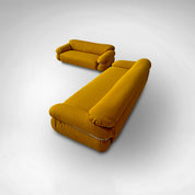 Set_of_2_Sesann_yellow_bouclé_sofa_by_Gianfranco_Frattini_for_Cassina