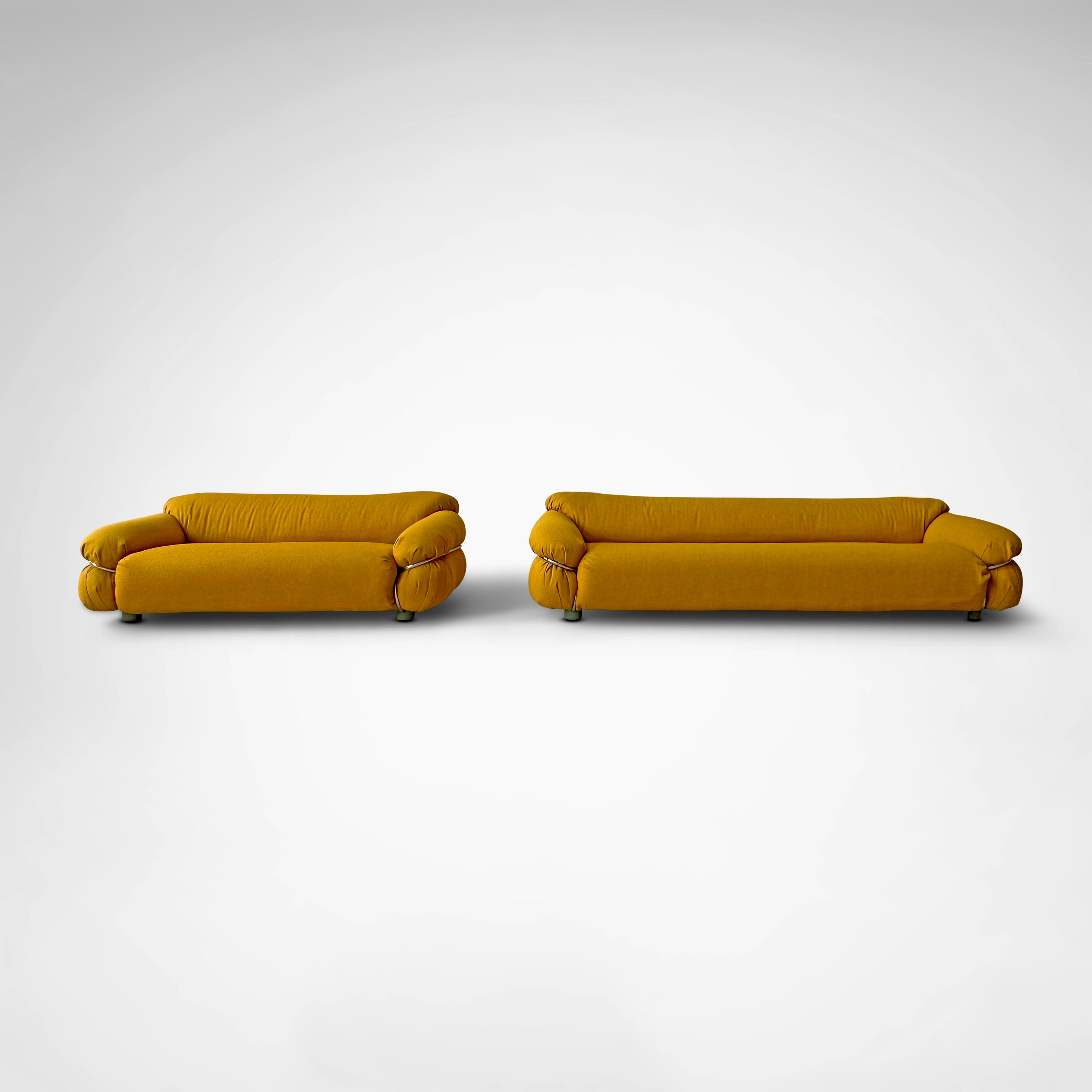 Set_of_2_Sesann_yellow_bouclé_sofa_by_Gianfranco_Frattini_for_Cassina