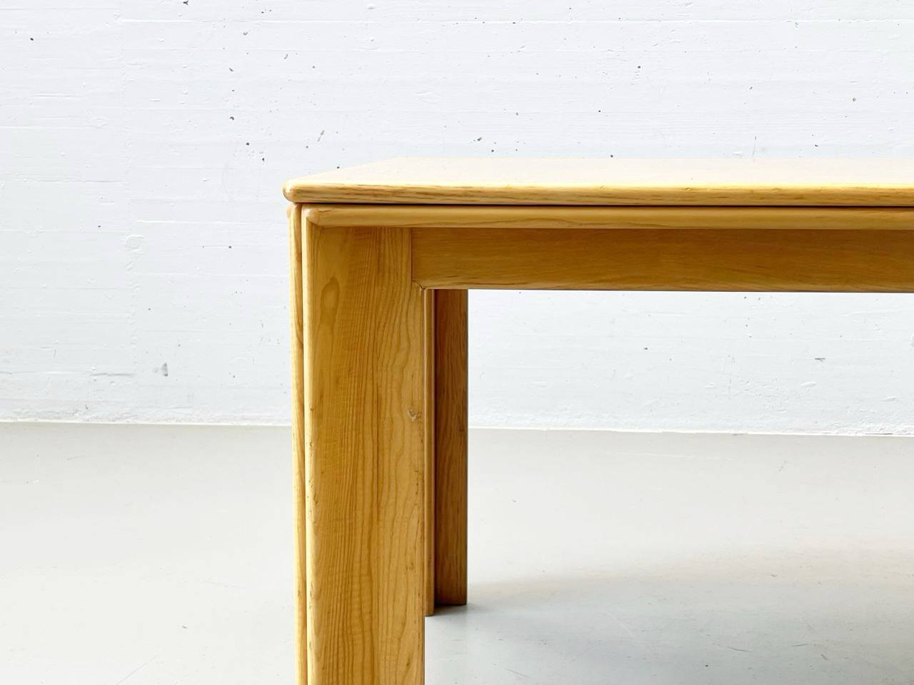 Set_of_6_Monk_chairs_and_table_by_Afra_and_Tobia_Scarpa_for_Molteni,_1973