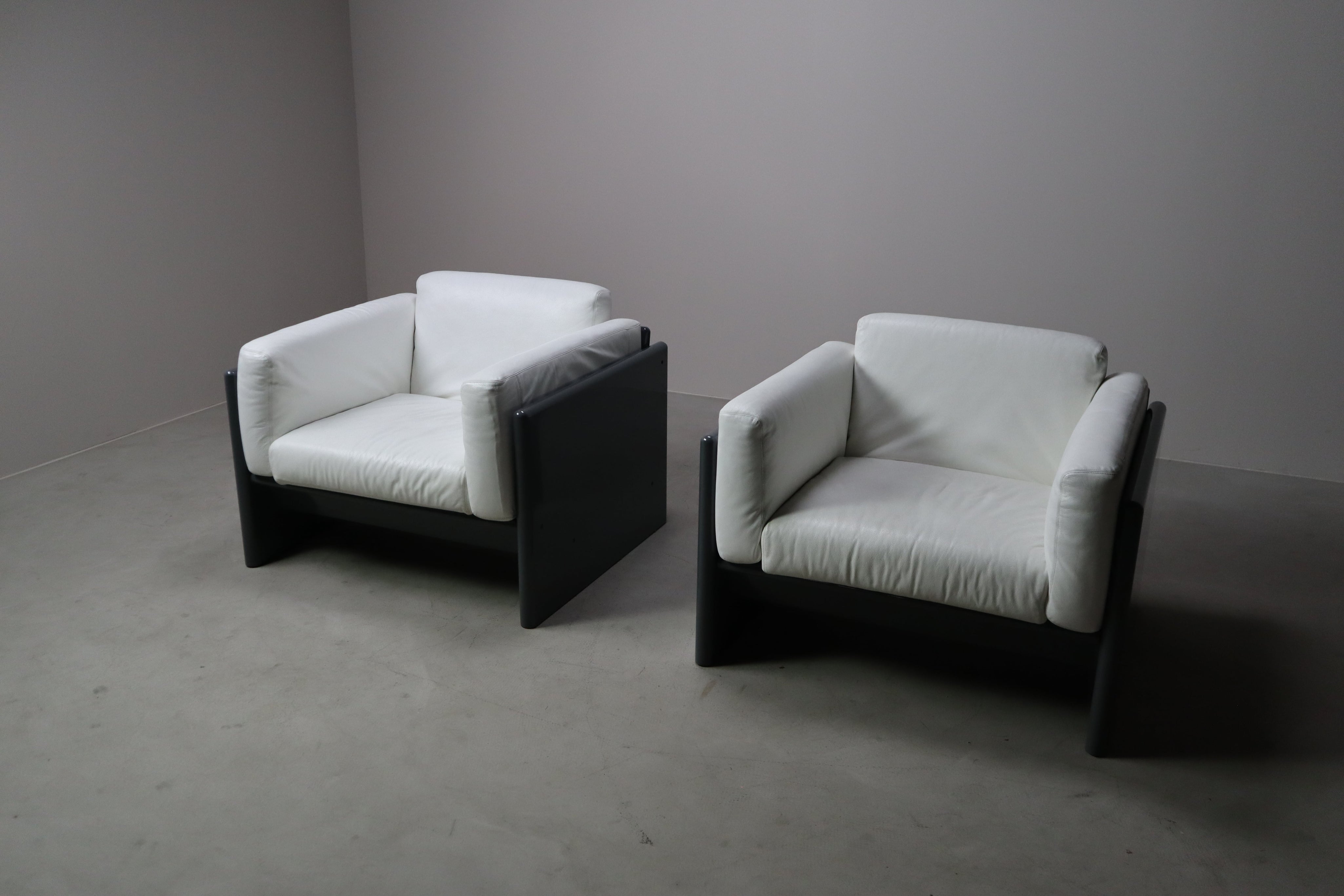 Set_of_2_Arnolfo_Armchairs_for_Simon_International,_Italy_1971