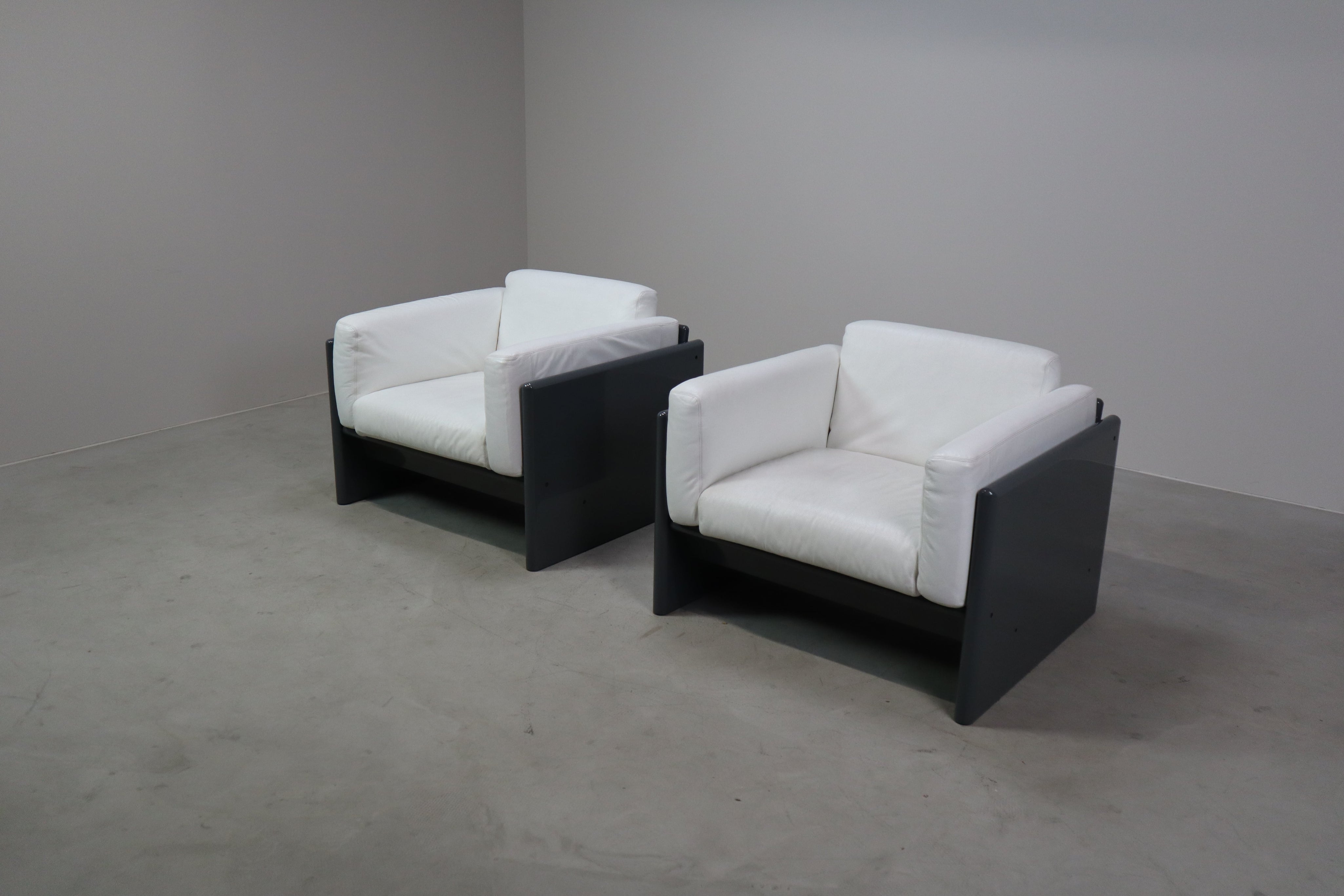 Set_of_2_Arnolfo_Armchairs_for_Simon_International,_Italy_1971