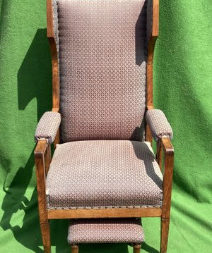 Set_Art_Deco_Wingback_Armchair_and_Footstool_in_the_Style_of_Gustave_Serrurier_Bovy,_1930s,_Europe