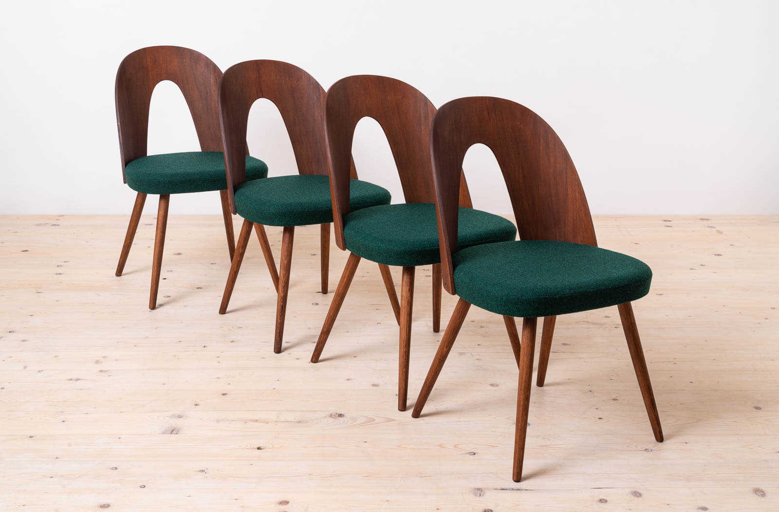 Set_of_10_Mid_Century_Dining_Chairs_by_A._Šuman,_1960s