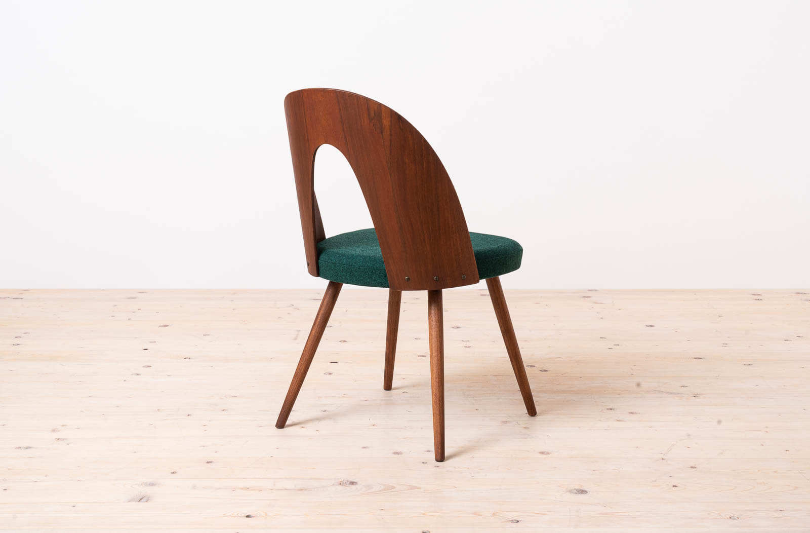 Set_of_10_Mid_Century_Dining_Chairs_by_A._Šuman,_1960s