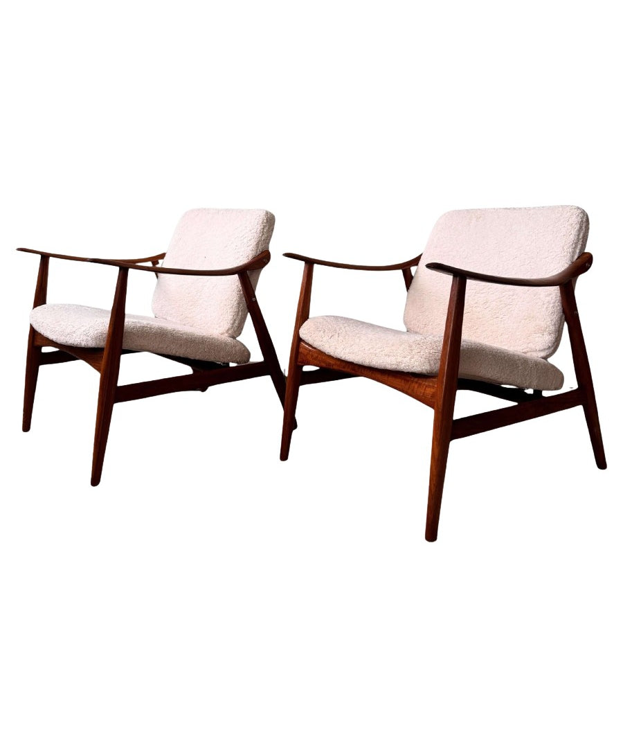 Set_of_2_Altamira_Armchairs_by_José_Cruz_de_Carvalho,_Mid_Century_Modern,_1960s,_Portugal