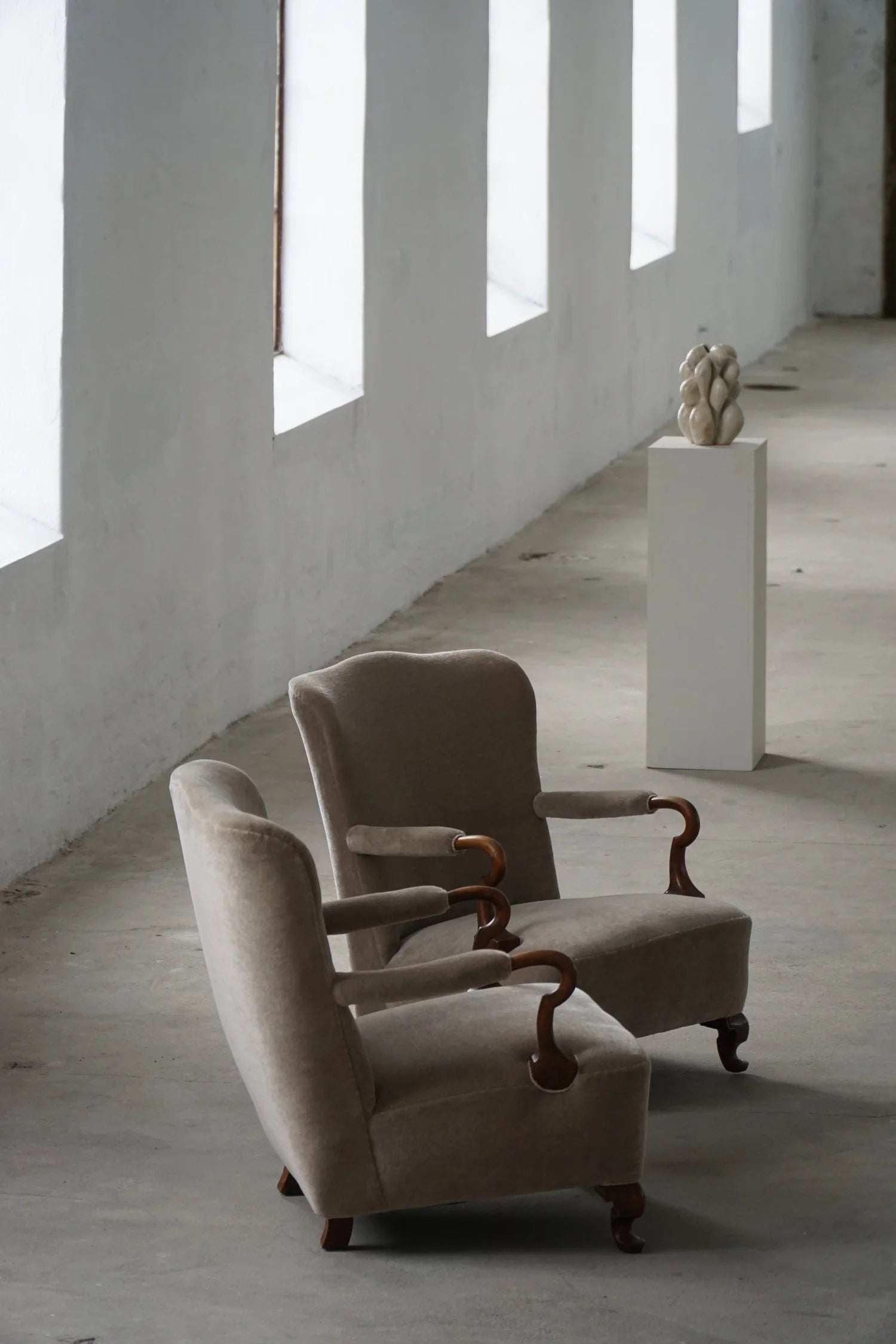 Set_of_2_Antique_Armchairs_Reupholstered_in_Velvet