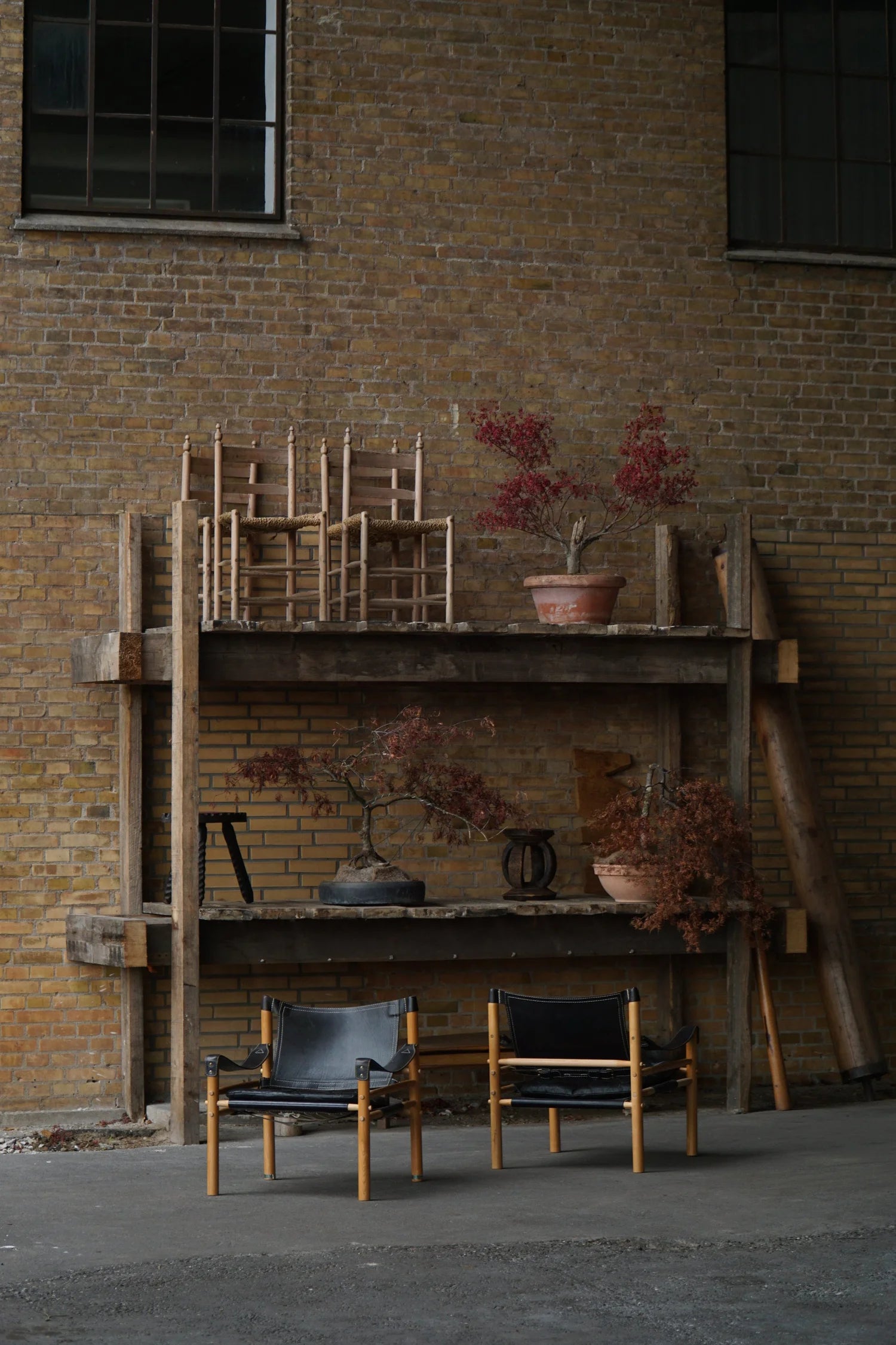 Set_of_2_Arne_Norell_‘Sirocco’_Safari_Chair_in_Leather,_Swedish_Mid_Century