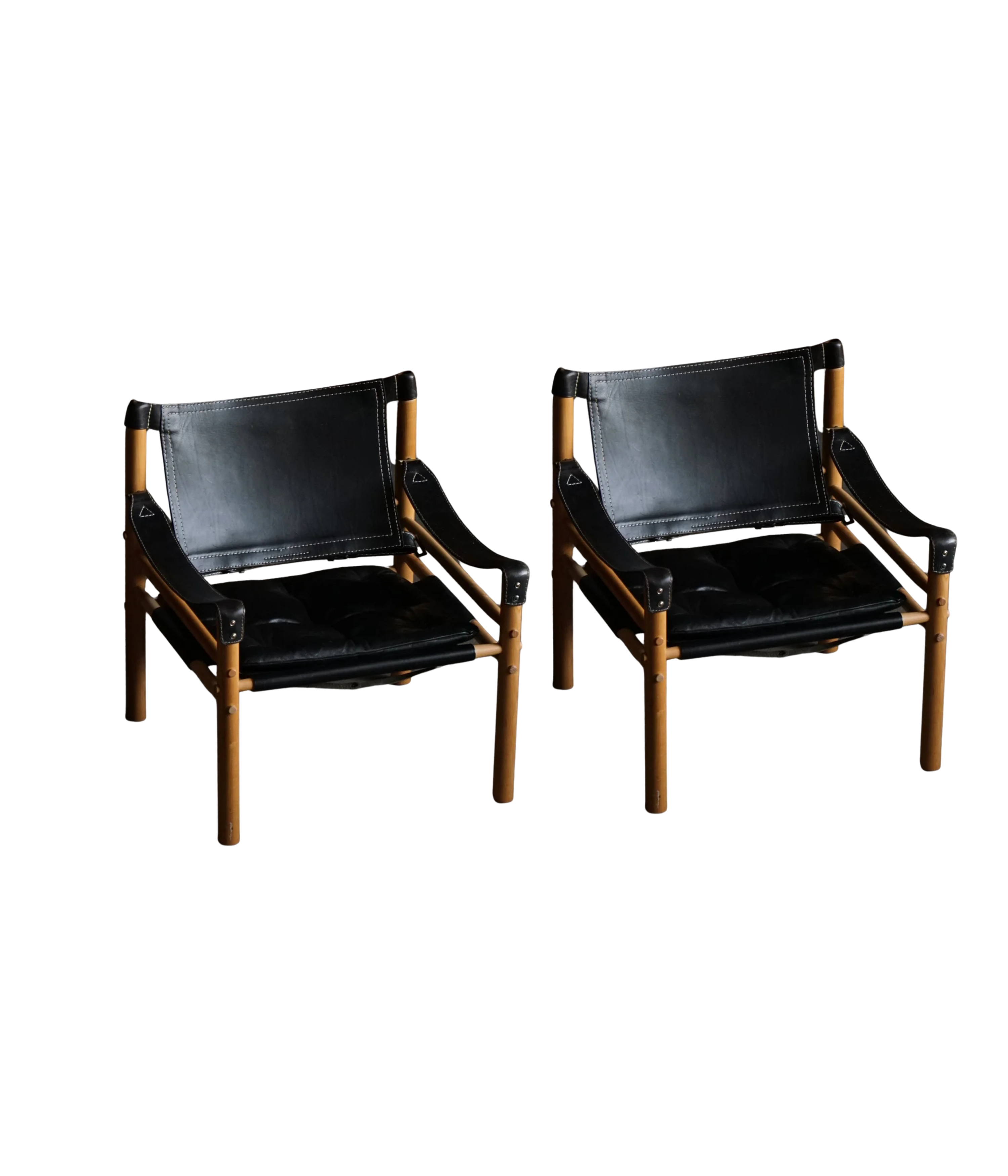 Set_of_2_Arne_Norell_‘Sirocco’_Safari_Chair_in_Leather,_Swedish_Mid_Century