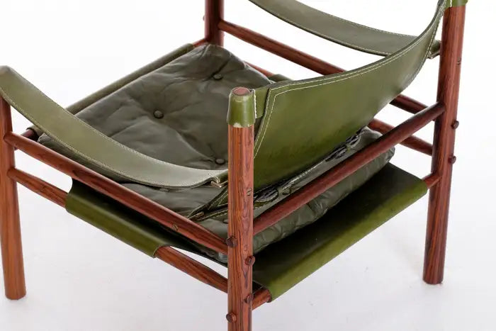 Set_of_2_Arne_Norell_Sirocco_Safari_Lounge_Chairs_in_Green_Leather_and_Rosewood,_Sweden,_1960s