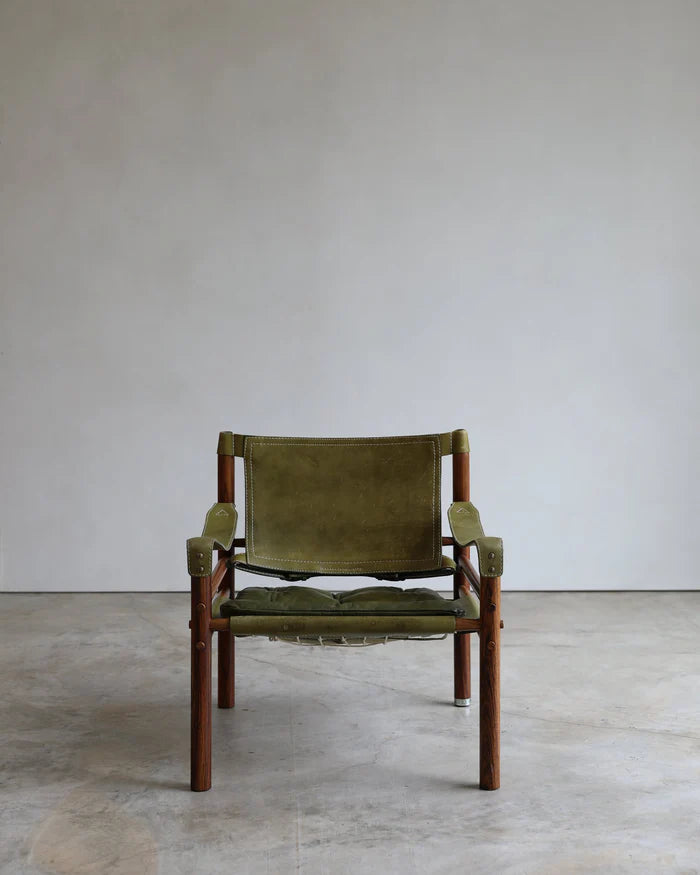 Set_of_2_Arne_Norell_Sirocco_Safari_Lounge_Chairs_in_Olive_Leather,_1960s