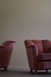 Set_of_2_Art_Deco_Easy_Chairs_in_Rosa_Velour,_Swedish_Carbinetmaker,_1940s